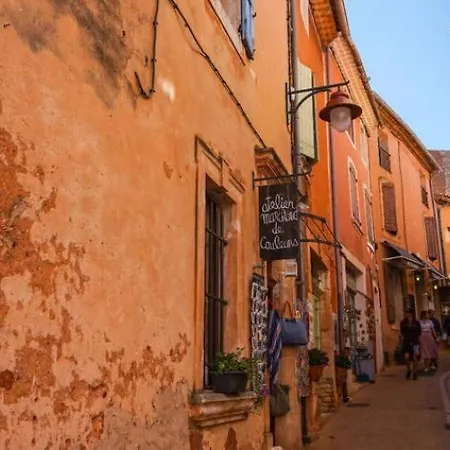 Domitia Roussillon Luberon * Roussillon (Vaucluse)